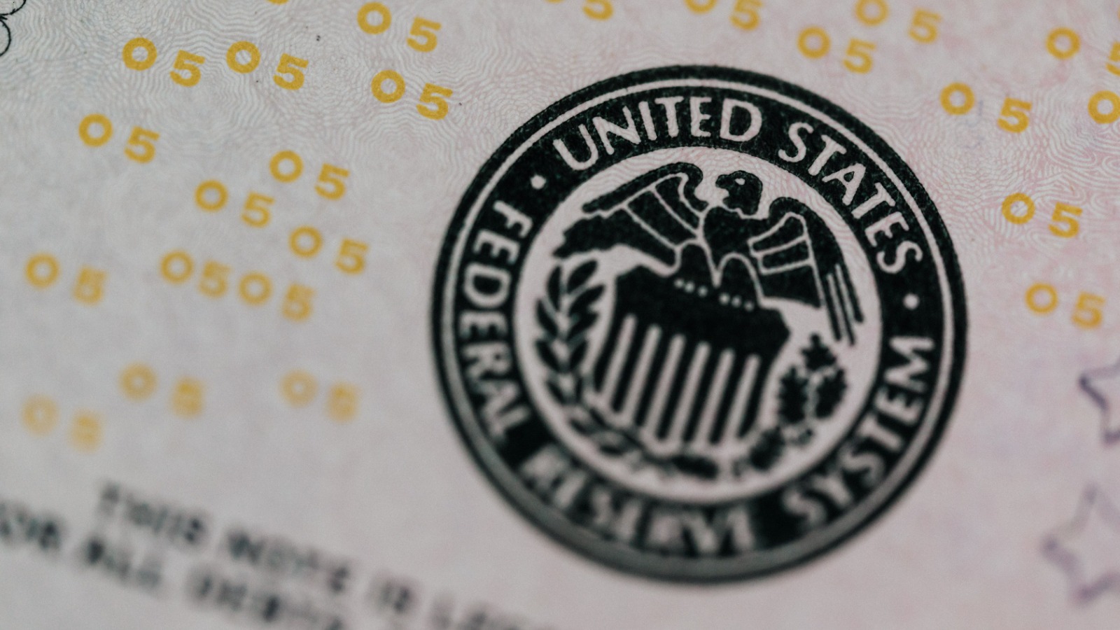 Notulen Rapat FOMC The Fed Rilis: Sinyal Arah Suku Bunga Jelang September 2026