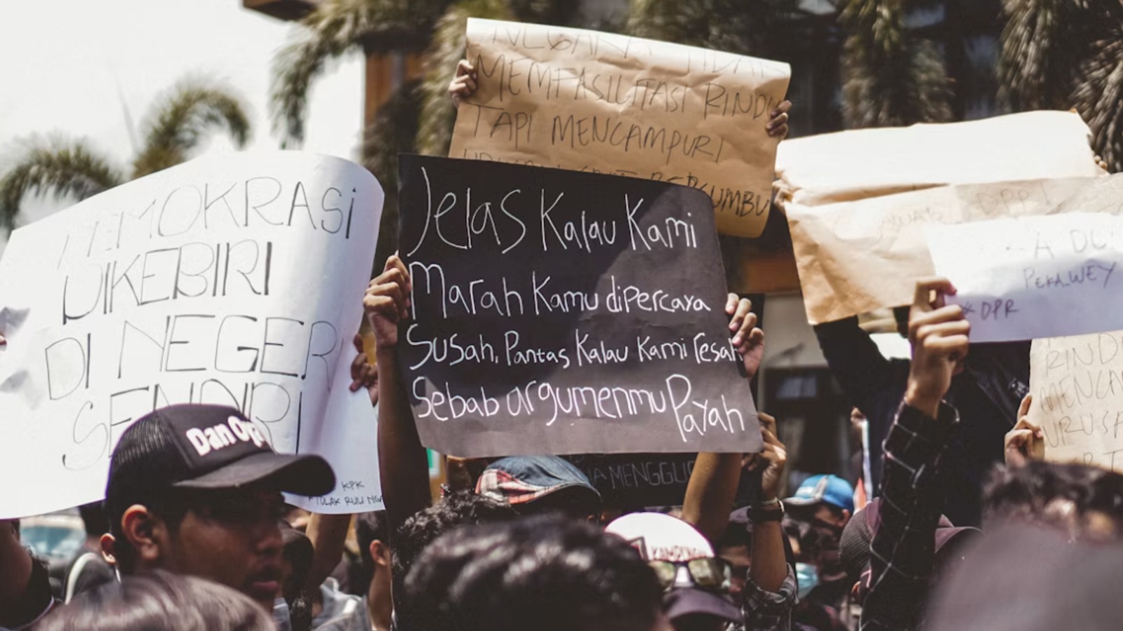 Demo 18 Agustus dan Surat Edaran Mensesneg: Dampak Terhadap IHSG